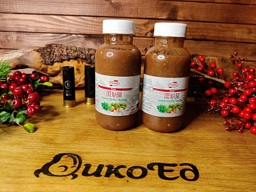 Фото соус Ткемали свежая зелень и чеснок