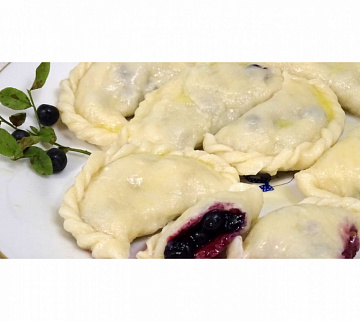 Фото Вареники с черникой